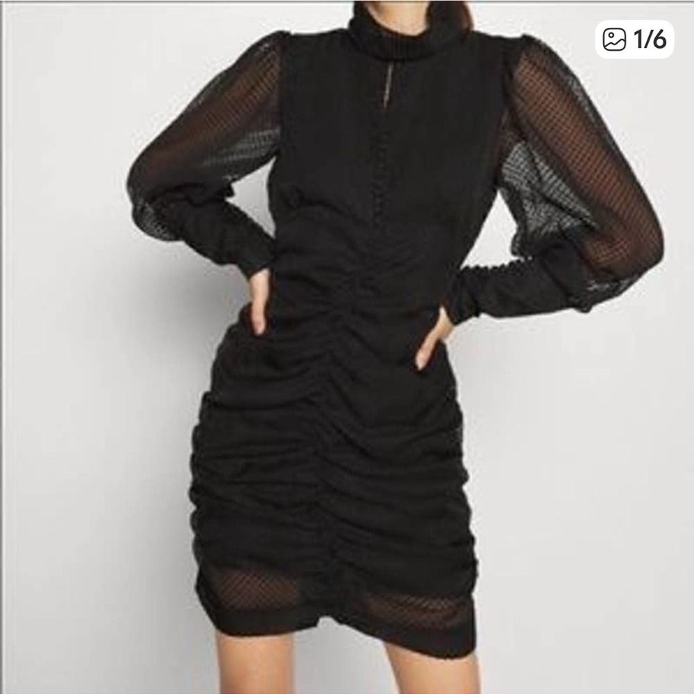 House of Harlow 1960 Black Ruched Mini Dress Size 6 New with tag